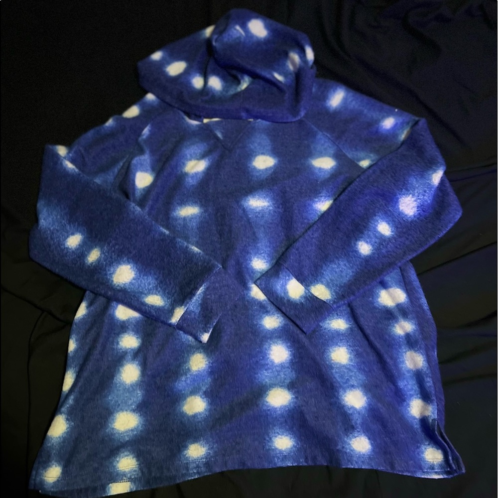 blue patterned sweater! supppper soft and warm! never worn